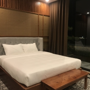 Giường Đầu Giường 04